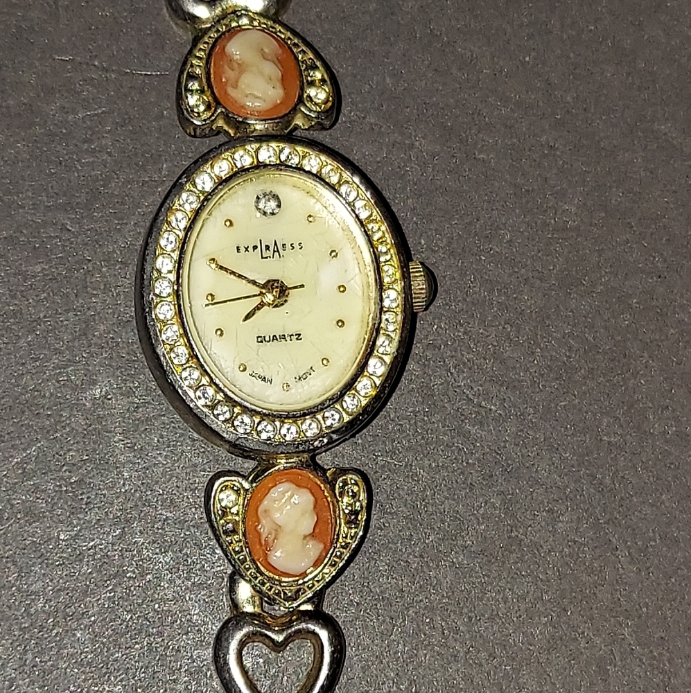 Vintage Women's L.A. Express cameo watch